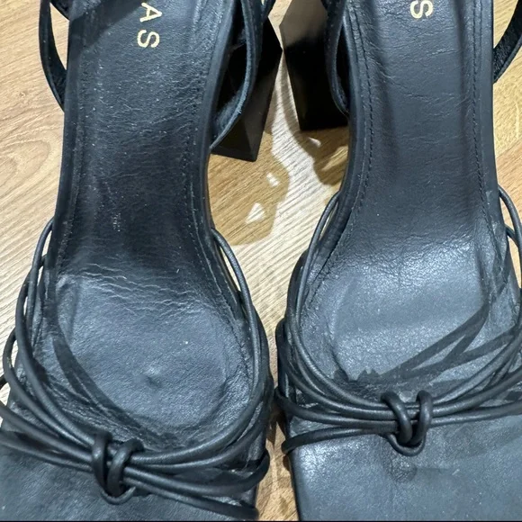 ALOHAS strap heels - Picture 5 of 8